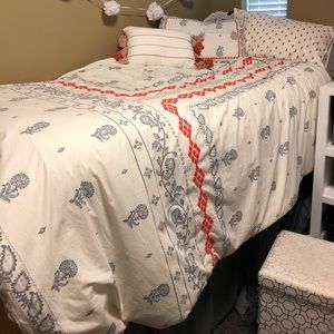 College dorm room set!